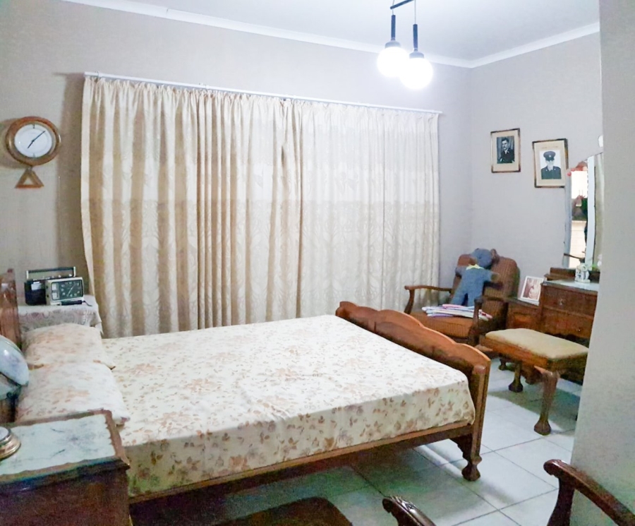  Bedroom Property for Sale in Wilkoppies North West